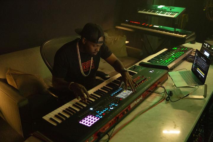 Image du produit Roland FANTOM- 07 Clavier synthétiseur