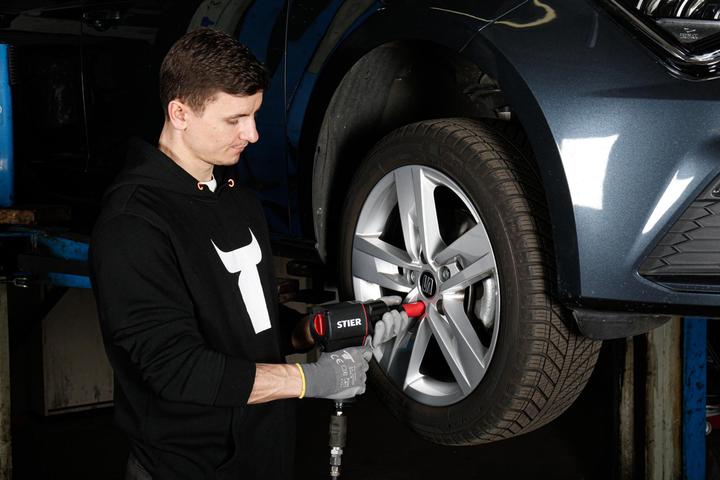 Produktbild Stier Schlagschrauber 17-BS, 1/2" Antrieb max. Lösemoment: 1.756 Nm (Druckluft)