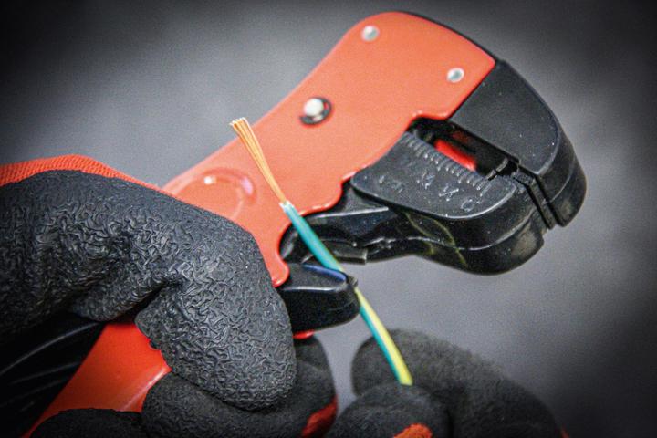 Actual product image BGS Automatic Wire Stripper 0.5 - 8 mm² 175 mm (175 mm)