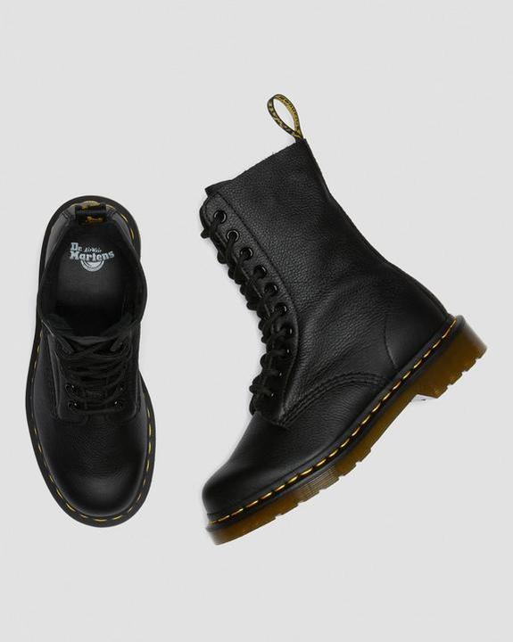 Actual product image Dr. Martens 1490 Virginia (36)