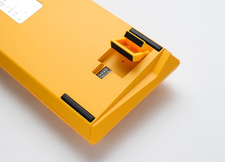 Produktbild Ducky One 3 Yellow SF Gaming Tastatur, RGB LED - MX-Red (US) (US, Kabelgebunden)