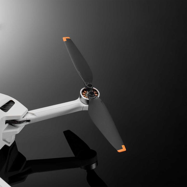 Produktbild DJI Mini 3 inkl. Fly More Combo (38 min, 248 g, 12 Mpx)