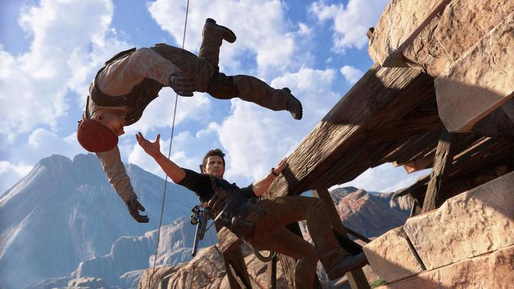 Actual product image Sony Uncharted 4: A Thief's End: Playstation Hits (PS4, Multilingual)
