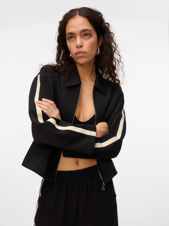 Actual product image Vero Moda VMCHRISSY Leichte Jacke Jacke (40)