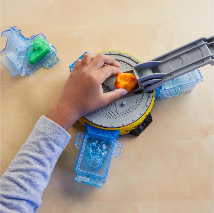 Actual product image Play-Doh Hulk squeeze butterfly fun