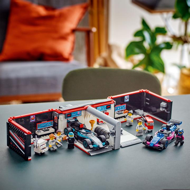 Immagine prodotto LEGO F1 Garage mit Mercedes-AMG & Alpine Rennautos (60444, LEGO City)