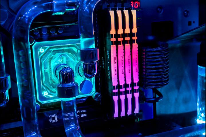 Produktbild Crucial Ballistix RGB (2 x 8GB, 3600 MHz, DDR4-RAM, DIMM)
