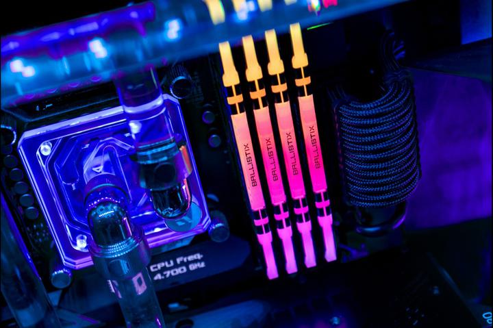Produktbild Crucial Ballistix RGB (2 x 8GB, 3600 MHz, DDR4-RAM, DIMM)