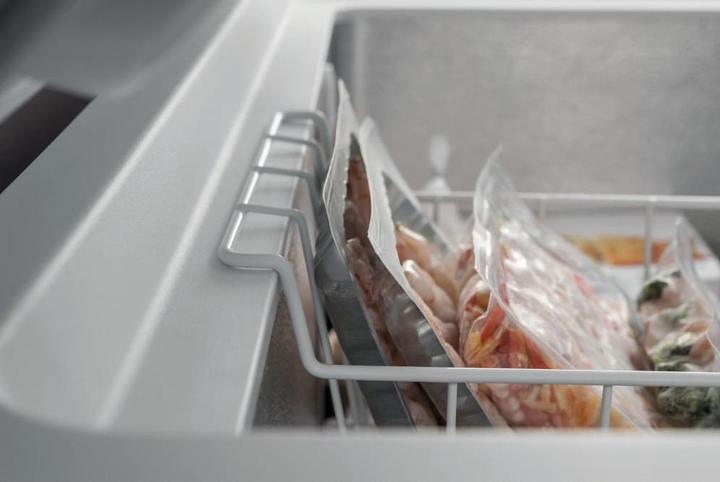 Actual product image Whirlpool WHE 4602 Chest Freezer 437 (Stand-alone, 437 l)