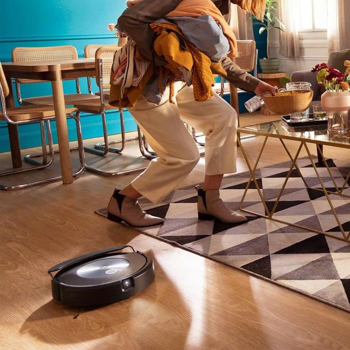 Actual product image iRobot Roomba Combo j7 (Vacuum mopping robot)