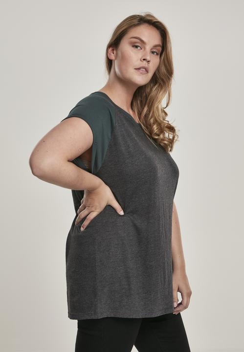 Actual product image Urban Classics Ladies Contrast Raglan Tee (4XL)
