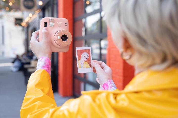 Actual product image Fujifilm Instax Mini 11