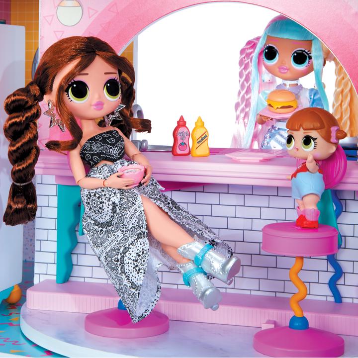 Actual product image MGA L.O.L. Surprise OMG House of Surprises