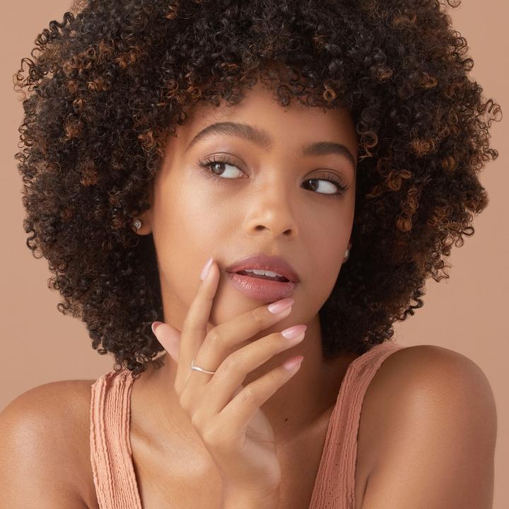 Image du produit KISS Bare mais mieux (Colle à ongles, Sérénité)