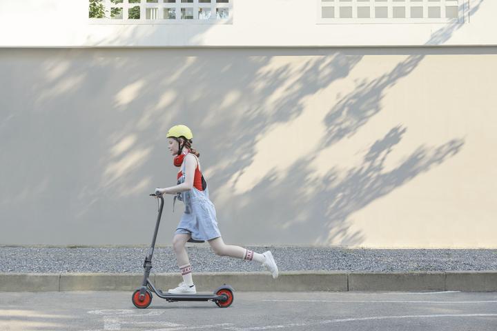 Produktbild Segway-Ninebot ZING C20 (16 km/h, 20 km, 150 W)