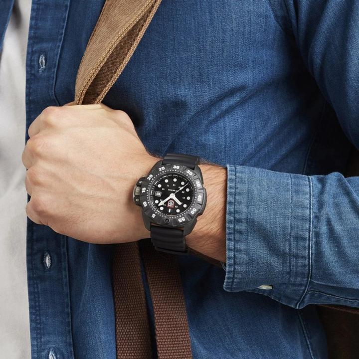 Produktbild Luminox Scott Cassell Deep Dive Carbon Schwarz-Weiss (Analoguhr, 45 mm)