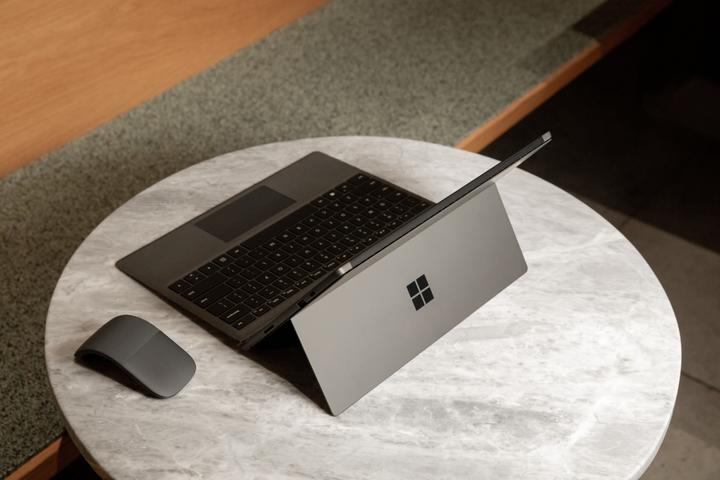 Produktbild Microsoft Surface Pro 7 (12.30", 256 GB, Platinum)