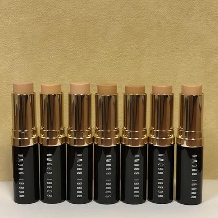 Immagine prodotto Bobbi Brown Skin Fond de Teint Neutro Dorato (Neutro d'oro)