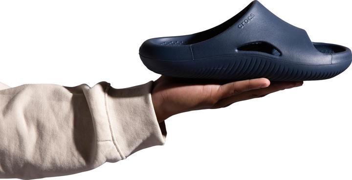 Actual product image Crocs Mellow Recovery Slide (45)
