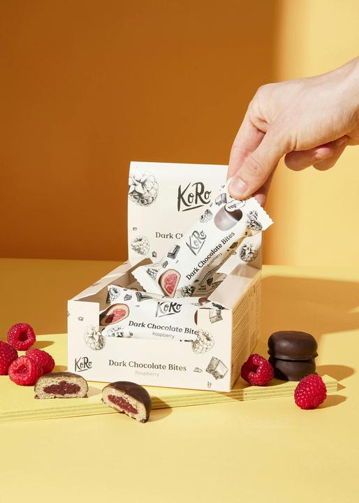 Actual product image KoRo Organic oat biscuit with raspberry filling and dark chocolate coating (480 g)