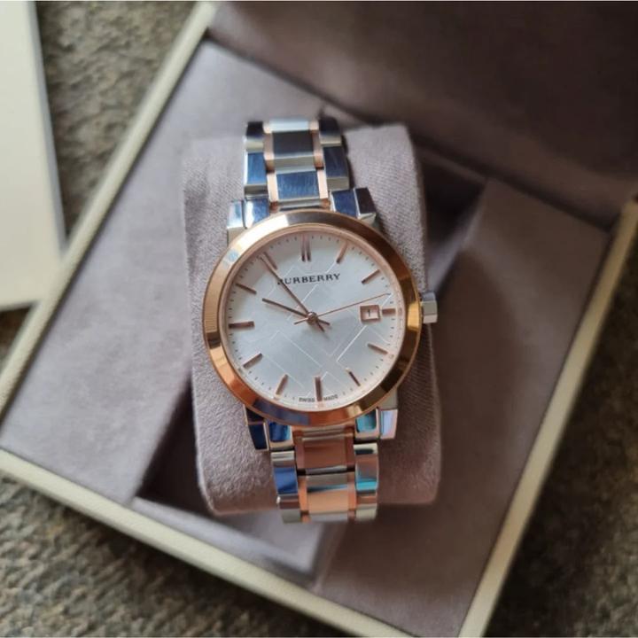 Actual product image Burberry The City (Swiss made, 34 mm)
