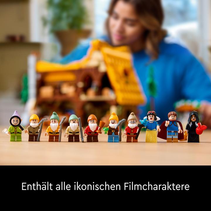Actual product image LEGO The hut of Snow White and the Seven Dwarfs (43242, LEGO Disney)