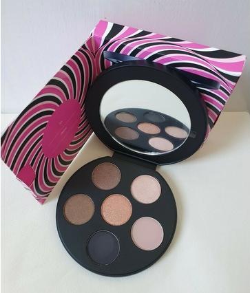 Image du produit MAC Cosmetics Surprise Eyes Eye Shadow X6 coffret de noël (Cool Holiday)