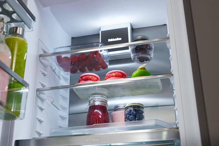 Actual product image Miele K 7477 B (224 l)