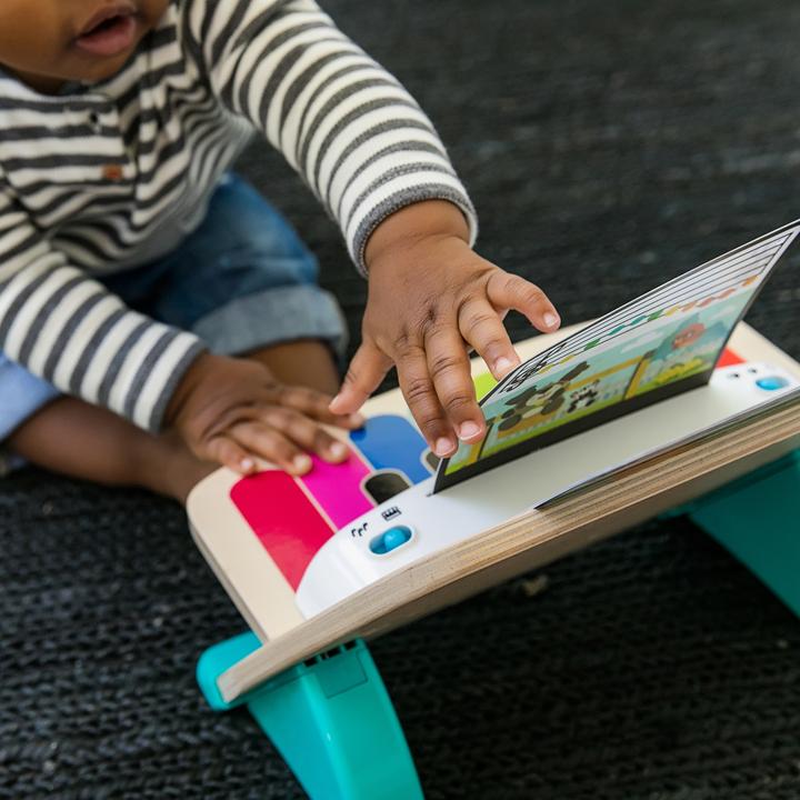Immagine prodotto Baby Einstein Magico tocco di pianoforte (Multilingue, Italiano, Francese, Tedesco, Inglese)