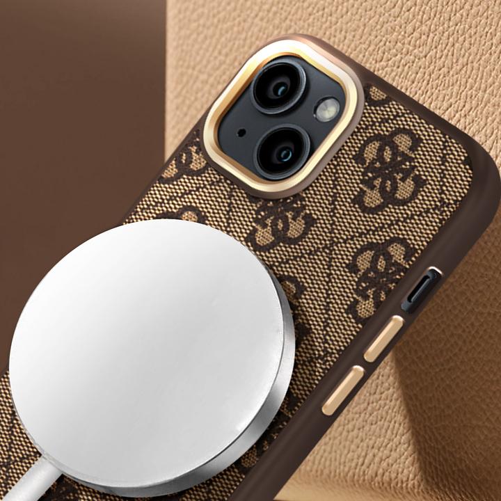 Productafbeelding Guess GUHMP14SU4GPRW iPhone 14 6,1" brązowy/bruin hard case 4G Logoplaat MagSafe (Apple iPhone 14)