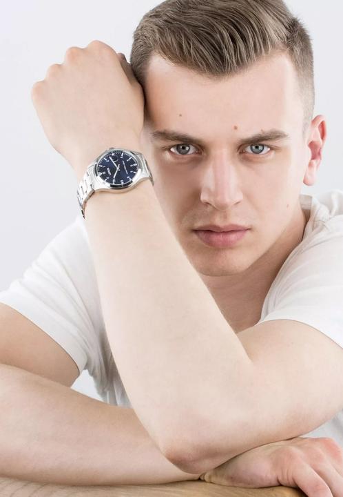 Actual product image Lorus Sport (Analogue wristwatch, 42 mm)