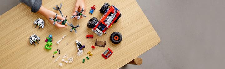 Actual product image LEGO Spider-Man's Monster Truck vs. Mysterio (76174, LEGO Marvel)