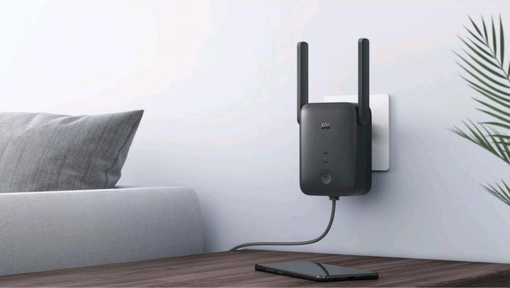 Actual product image Xiaomi Mi WiFi Range Extender AC1200 (867 Mbit/s, 300 Mbit/s)