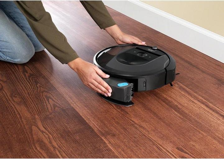 Actual product image iRobot Roomba Combo i8+ (Vacuum mopping robot)