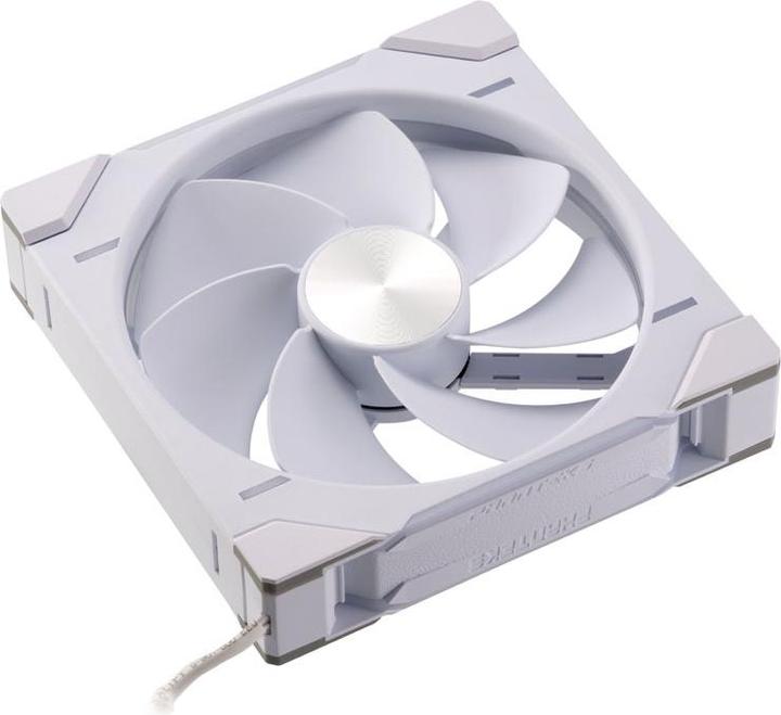 Actual product image Phanteks D30 Reverse Airflow D-RGB (140 mm, 1 x)