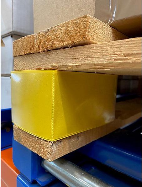 Actual product image Valdemar Krog Pallet foot sleeves, with slip-on pockets, yellow, pack of 50.