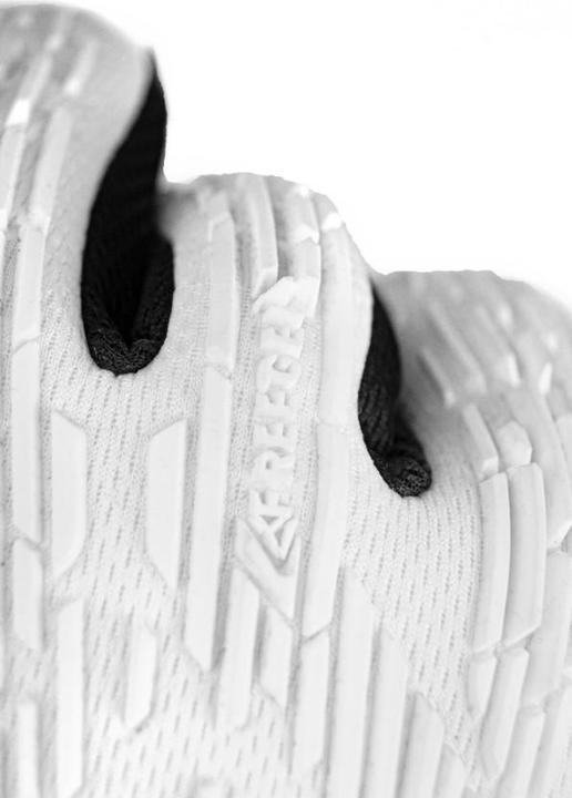 Actual product image Reusch Attrakt Freegel Silver Junior (4)