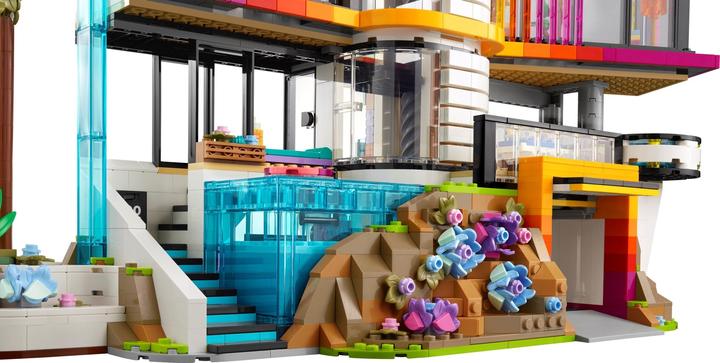 Actual product image LEGO Andrea's Modern Mansion (42639, LEGO Friends)