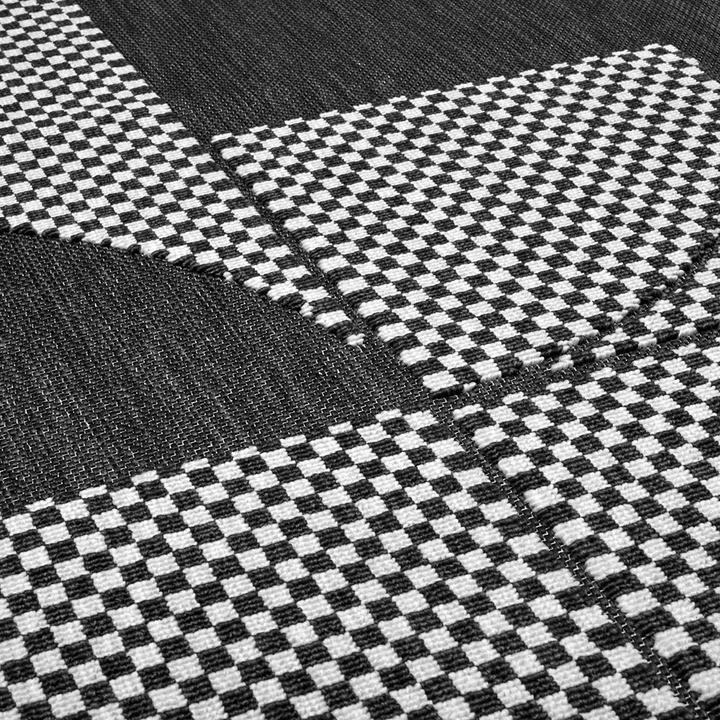 Actual product image Fatboy Carpretty Petit Jigsaw Black/White (160 x 230 cm)