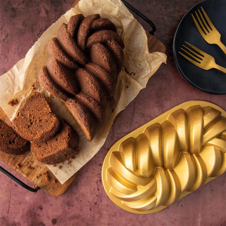 Image du produit Nordic Ware 75e anniversaire de la boucle tressée