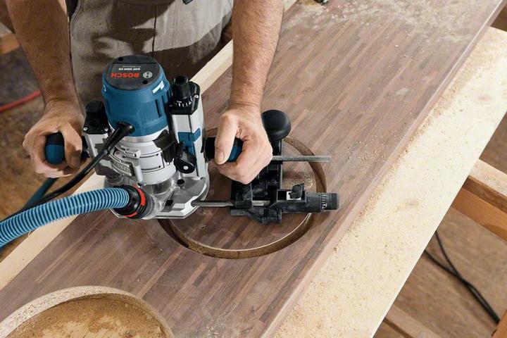 Produktbild Bosch Professional GOF 1600 CE