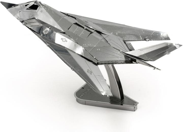 Produktbild Metal Earth F-117 Nighthawk