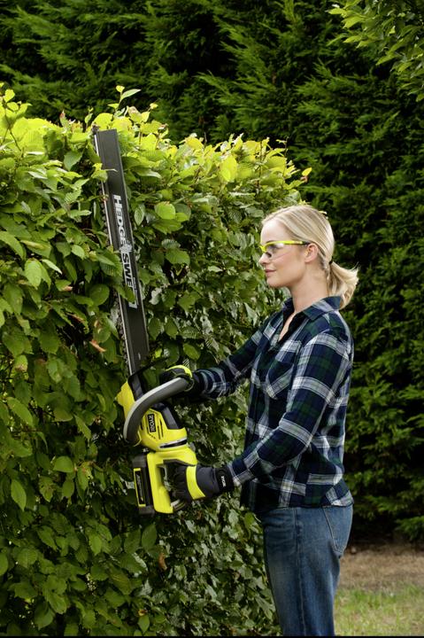 Actual product image Ryobi RHT36C61R20S 36 V battery hedge trimmer set (Cordless hedgecutters)