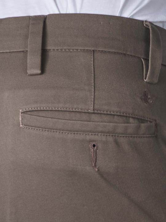 Immagine prodotto Dockers Smart 360 Chino Pant Slim in ciottolo scuro (W33/L34)