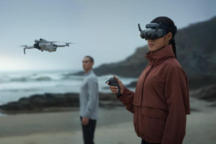 Actual product image DJI RC Motion 3 (Drone remote control, DJI Avata 2)