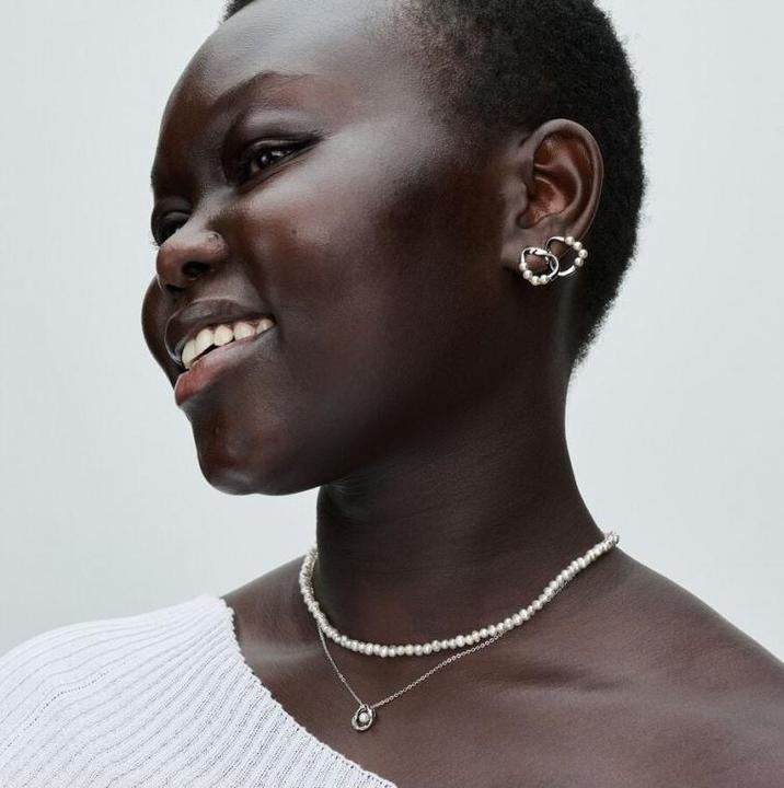 Image du produit Pandora Cercle organique et boucles d'oreilles en perles d'eau douce traitées (Argent massif)