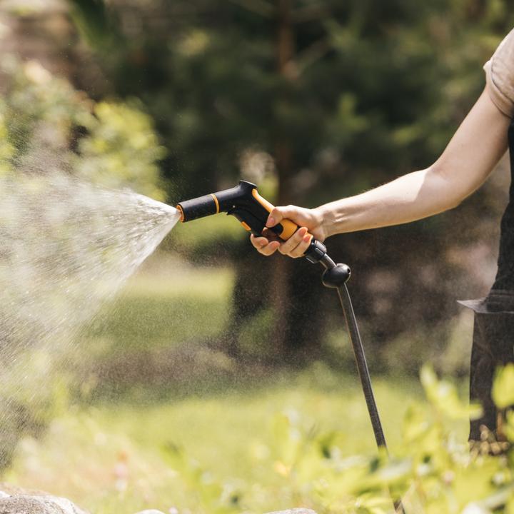 Actual product image Fiskars Spray gun, 2 functions, Infinitely variable flow rate, With front regulator and on/off switch, With