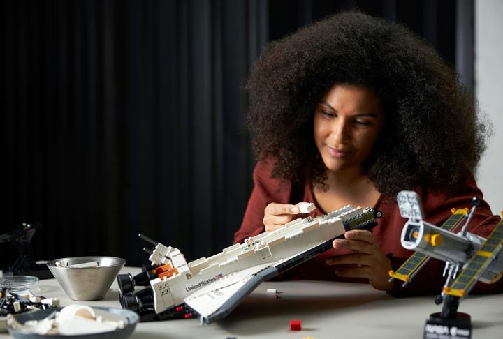 Image du produit LEGO Navette spatiale Discovery de la NASA (10283, LEGO difficiles à trouver)