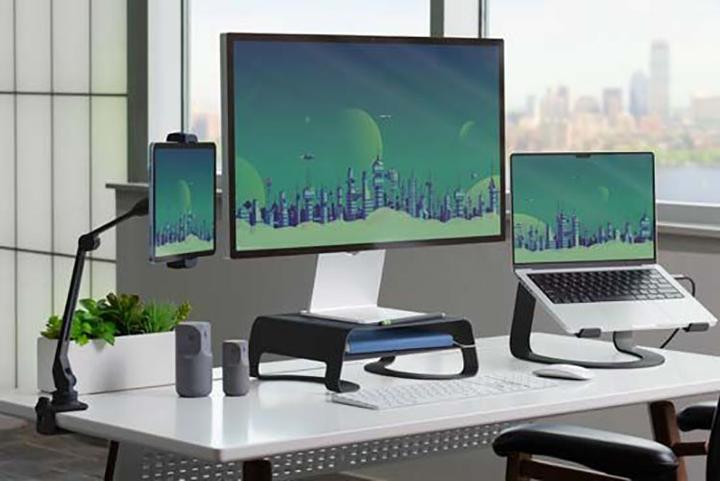 Actual product image TwelveSouth HoverBar with Snap