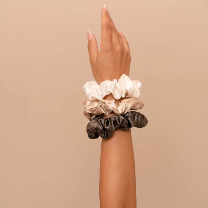 Produktbild VBEAUTY Seiden Scrunchie Rosé (Haargummi)